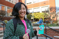 SMA student leave school to hand out buttons and thank you cards to Trimet workers